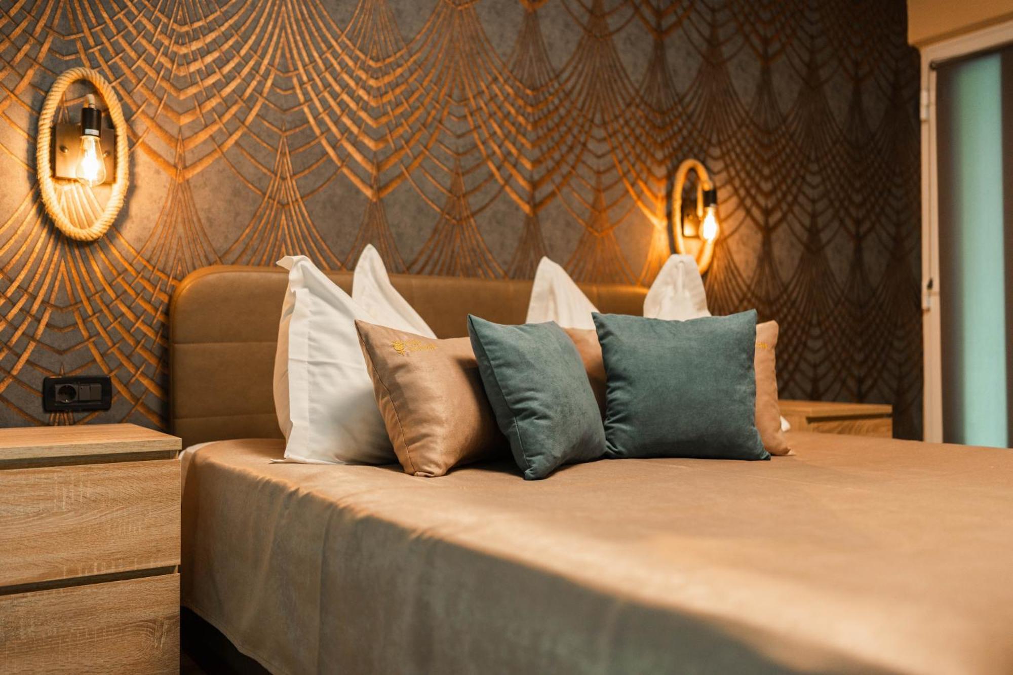 ปันซิออน55 Hotel บัชกา ภายนอก รูปภาพ